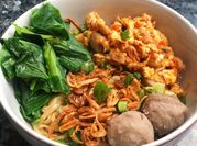 Gambar mie ayam pedas