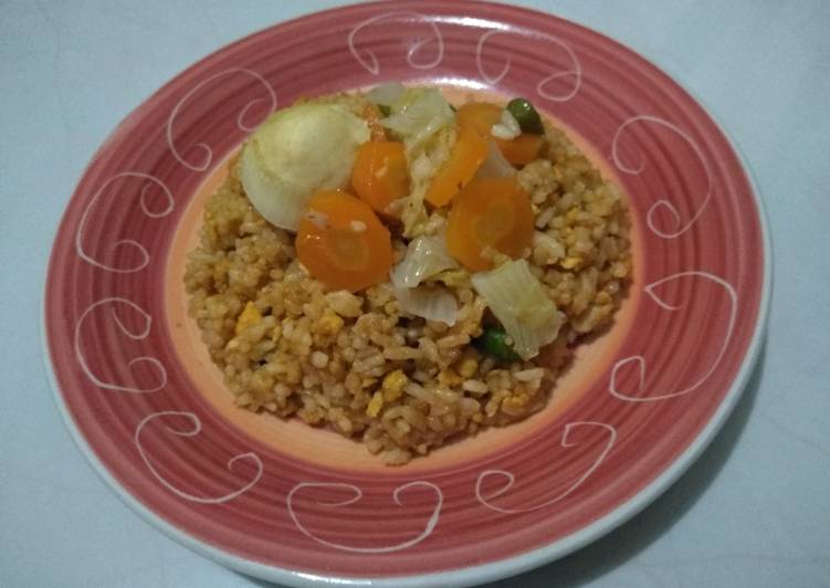Nasi Goreng Telur ayam Kampung & topping tumisan