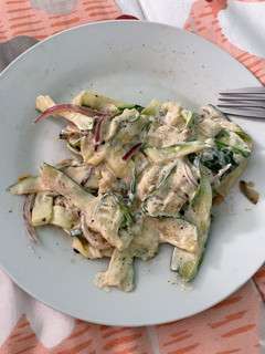 Una foto de Fideos de zapallo italiano con crema económico