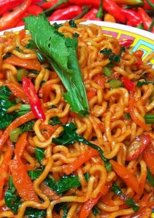 Foto resep ⏪Mie Goreng Pedas⏩(burung dara)