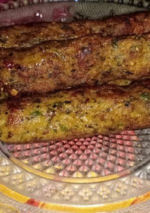 A picture of Hary bhary seekh kabab.