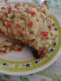 Una foto de Pollo al horno con salsa de verdeo