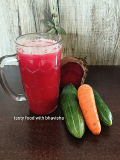 બીટ કાકડી નું જ્યુસ (Beetroot Cucumber Juice Recipe In Gujarati) રેસીપી મુખ્ય ફોટો