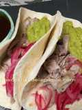 Tacos de cordero con guacamole y cebolla encurtida inspirada en la chef cristina martinez