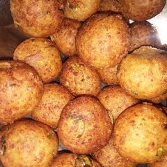 A picture of Cheese balls.