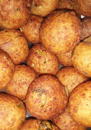 A picture of Cheese balls.