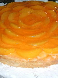 Una foto de Tarta de Durazno con Crema Pastelera