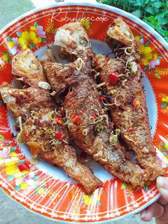 Hình của món Cá hường muối sả ớt chiên.