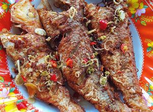 Hình của món Cá hường muối sả ớt chiên.