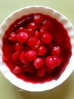 A picture of Pickled Onion (Onion soaked in Beetroot Vinegar).