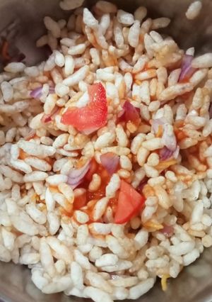 भेलपुरी (bhelpuri recipe in Hindi) रेसिपी मुख्य फोटो