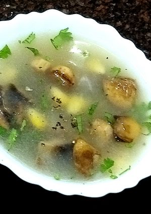 साबूदाना सूप विथ कॉर्न एंड मशरूम (Sabudana soup with corn and mushroom recipe in Hindi) रेसिपी मुख्य फोटो