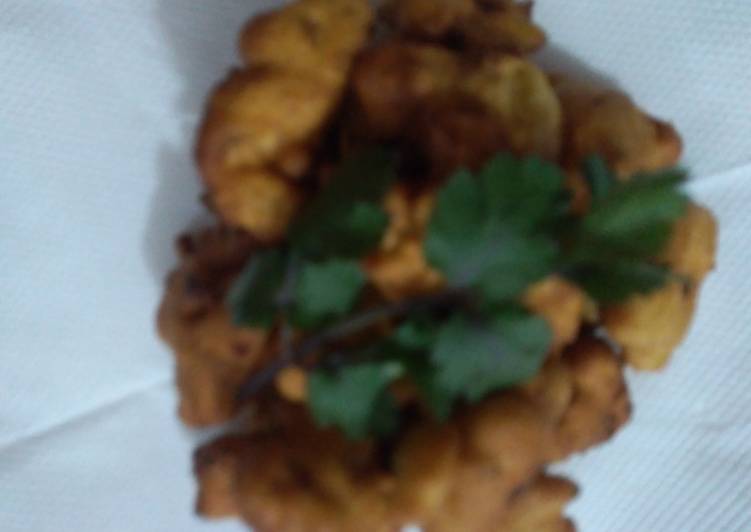 Onions And potatoes ka mix pakora