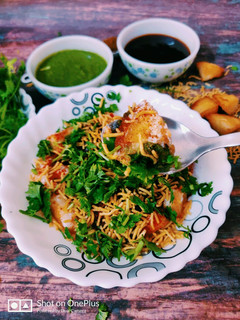 इडली चाट (idli chaat recipe in Hindi) रेसिपी मुख्य फोटो