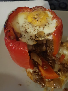 Foto resep Stuffed Paprika with teriyaki cheese minced beef and egg
