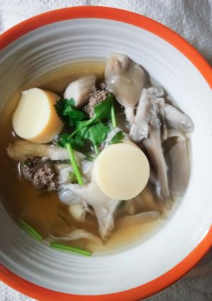 รูปของ แกงจืดเห็ดเต้าหู้หมูสับ