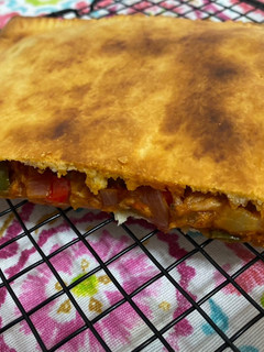 Una foto de Empanada rápida de verduras y atún 🥒🍅