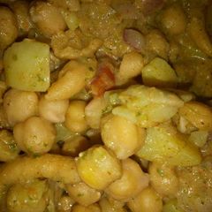 A picture of Phulki chana chaat.