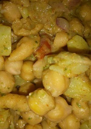A picture of Phulki chana chaat.