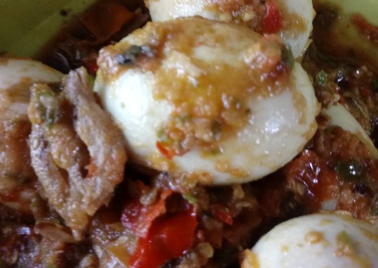 Telur sambal balado