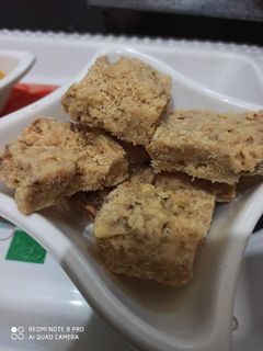 मैसूर पाक (Mysore pak recipe in Hindi) रेसिपी मुख्य फोटो
