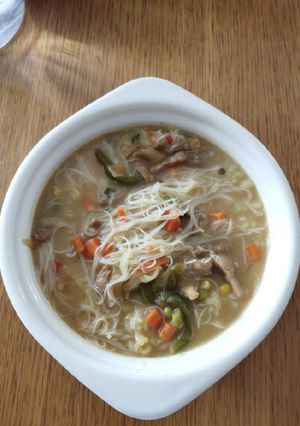 A picture of Rice Noodle with Soup.