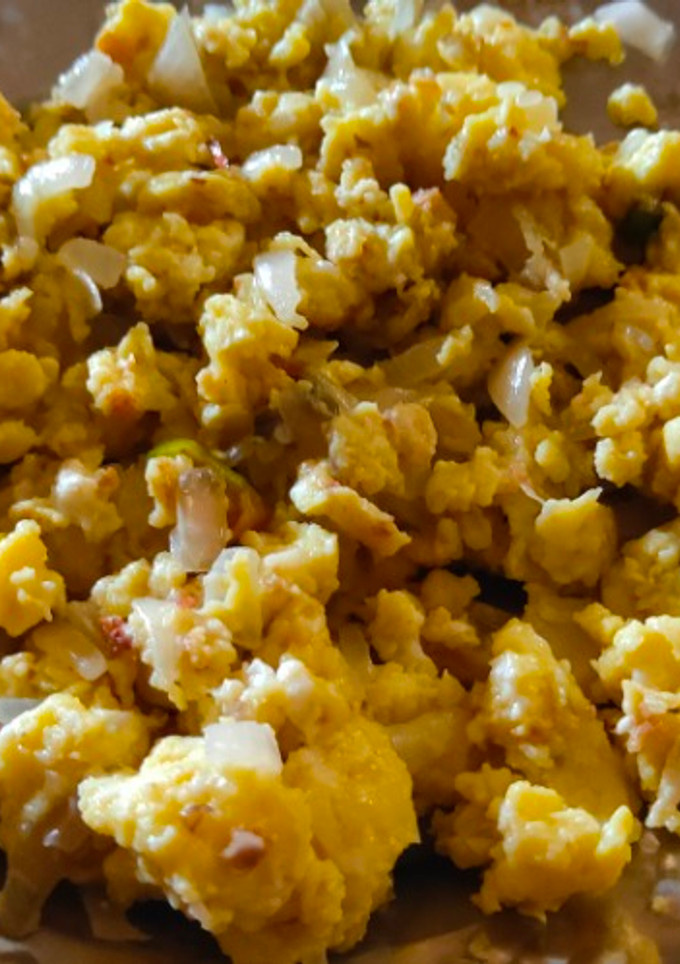 எக்கு பொடிமாஸ்(Egg podimaas) செய்முறை முக்கிய புகைப்படம்