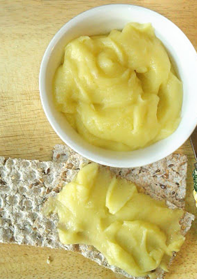 Una foto de Skordalia, un dip griego de patata y ajo