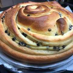 A picture of Brioche senza burro crema e cioccolato.