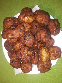 Zöldfűszeres, túrós fasírt recept fotója