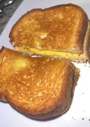 A picture of Grilled Cheese.