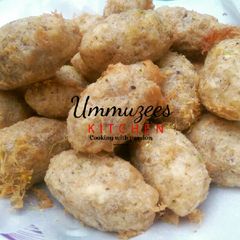 A picture of Lemony Yam balls.