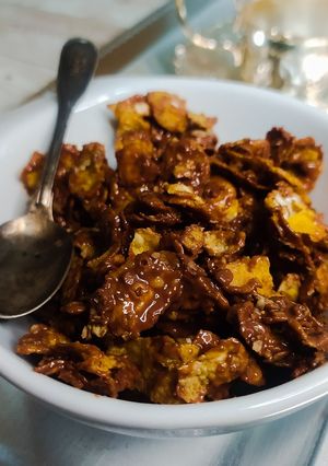 Una foto de Granola de cereales y avena con chocolate