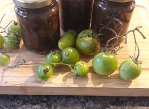 Une photo de Chutney tomates vertes et raisins secs
