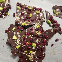 A picture of Fruit and nut.