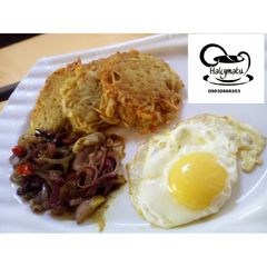 A picture of Potato latkes.