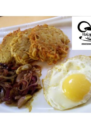 A picture of Potato latkes.