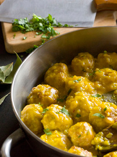 Una foto de Albóndigas en salsa de azafrán