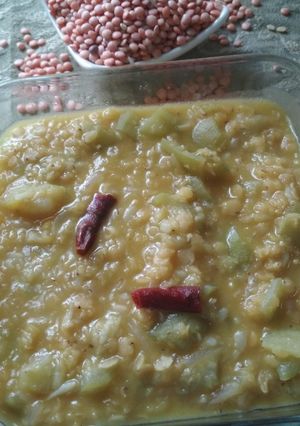 A picture of Red Lentil with bottle gourd.