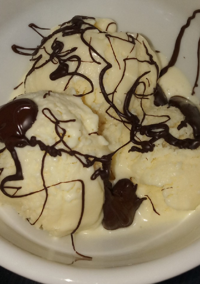 Una foto de Helado de aceite de oliva y miel