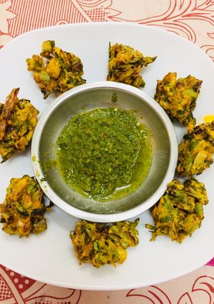 A picture of Spring onion pakodi.
