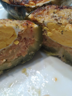 Una foto de Calabacín bolita relleno de atún al microondas