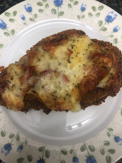 Una foto de 402. Pollo-pizza de pepperoni (principal carne)