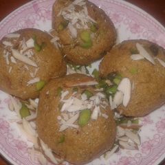 A picture of Aata,suji or besan ke laddo.