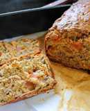 Bolo salgado de atum e legumes