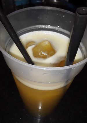 Una foto de Licuado de duraznos y sidra