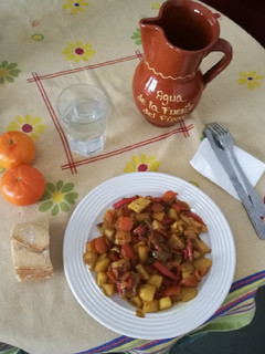 Una foto de Pollo al curry con verduras