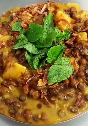 A picture of Chana Aloo.