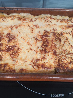 Una foto de Canelones de pescado con bechamel de gambas