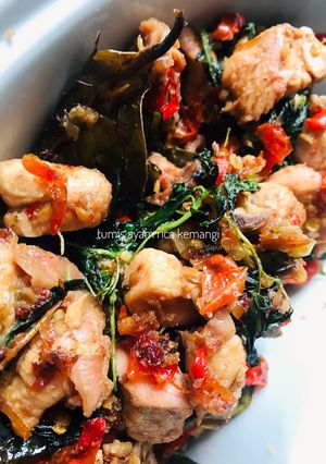 Foto resep Tumis ayam rica kemangi